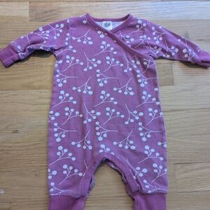⭐$7 WHEN BUNDLED⭐Pink Baby One Piece with White Pattern